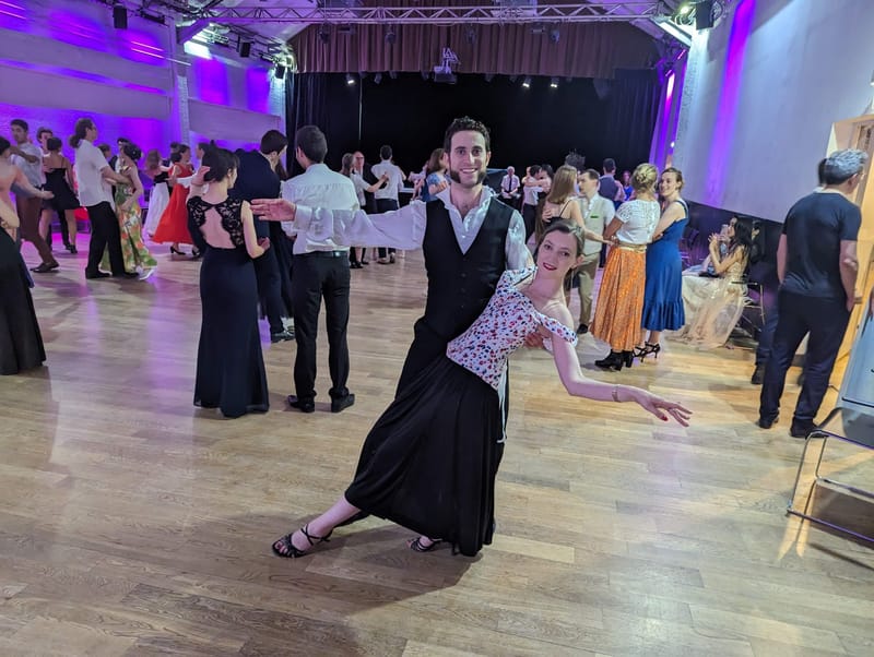 Grand après-midi valse (cours + bal)